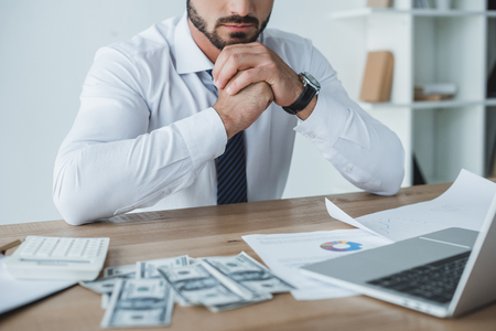 How to Work with Accountants and Financial Advisers to Strengthen Cash Flow in Your UK Business