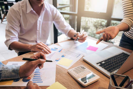 Seasonal Cash Flow Fluctuations in the UK: Strategies to Stay Afloat Year-Round