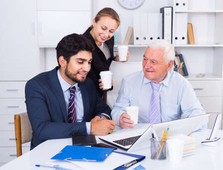 Freelance Visas and Working with International Clients from the UK